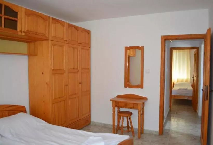 Fotos del hotel Bravo 1 Apartments:  6