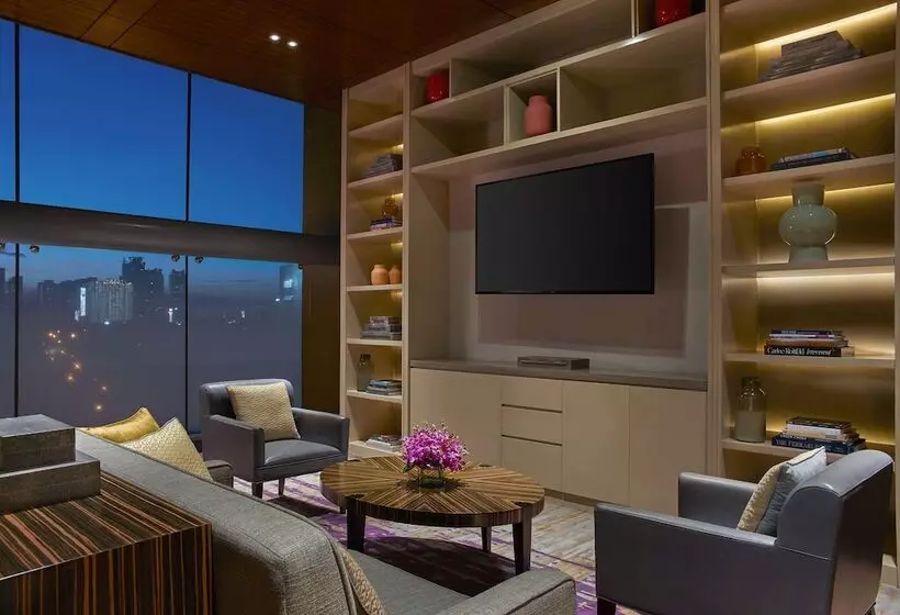 Grand Hyatt Manila  Multiple Use  And Staycation Approved