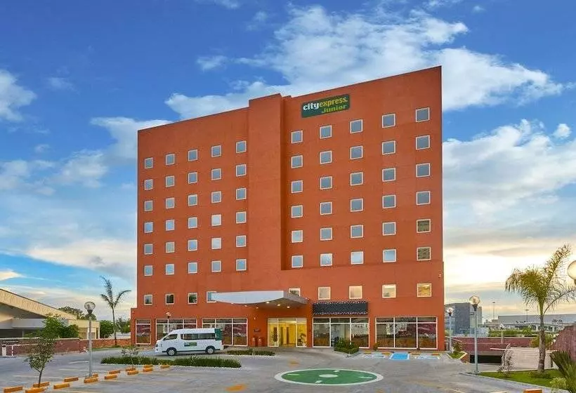 City Express Junior Puebla Angelopolis