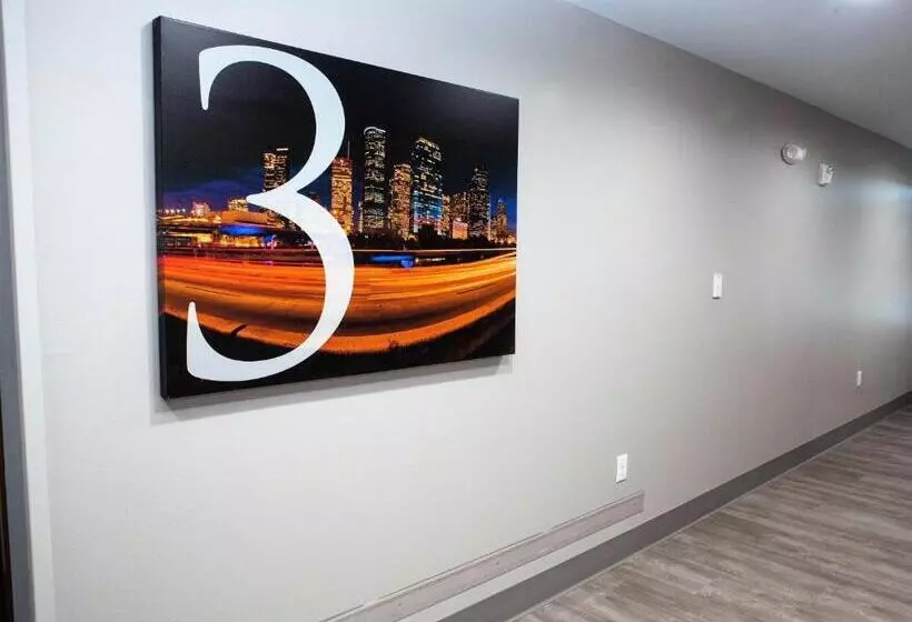 Fotos del hotel Days Inn & Suites By Wyndham Houston Nw Cypress:  8