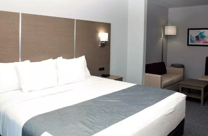 Fotos del hotel Days Inn & Suites By Wyndham Houston Nw Cypress:  20