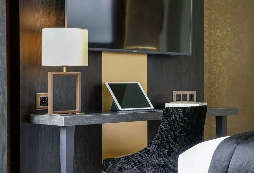 Fotos del hotel Niepce Paris , Curio Collection By Hilton:  17