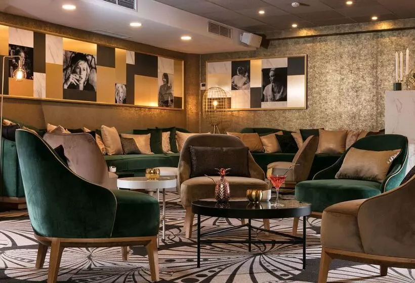 Fotos del hotel Niepce Paris , Curio Collection By Hilton:  20