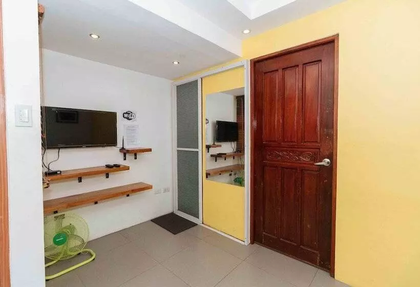 Fotos del hotel Reddoorz @ Dbuilders Ph1 Taguig:  17
