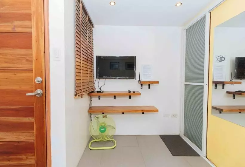 Fotos del hotel Reddoorz @ Dbuilders Ph1 Taguig:  18