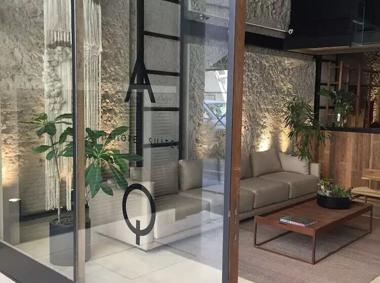 Fotos del hotel Aq Tailored Suites:  2