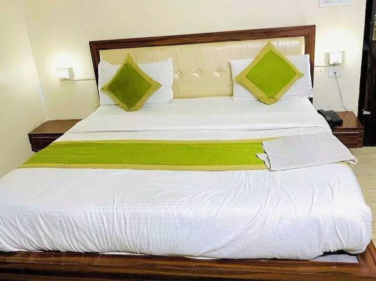 Fotos del hotel Oyo 10317 Hotel Mock Orange:  20