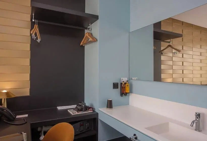 Fotos del hotel Kubic A Member Of Brown Hotels:  14