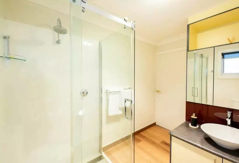 Fotos del hotel Holly Lodge:  5