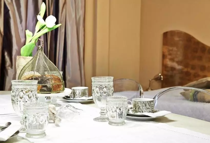 Fotos del hotel Petite Suite:  11
