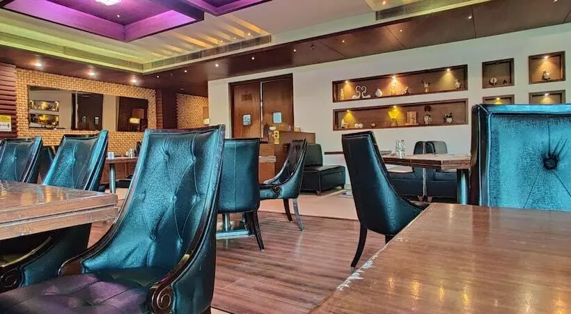 Fotos del hotel Avalon Hotel & Banquets:  13
