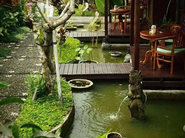 Fotos del hotel Joglo Taman Sari Villa:  14