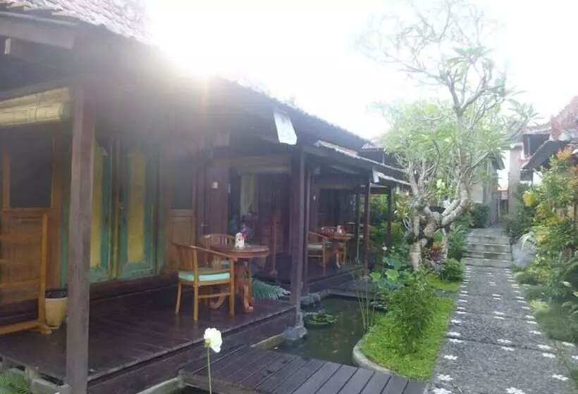 Fotos del hotel Joglo Taman Sari Villa:  2