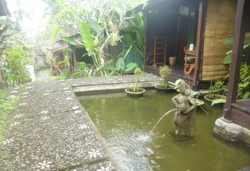 Fotos del hotel Joglo Taman Sari Villa:  11