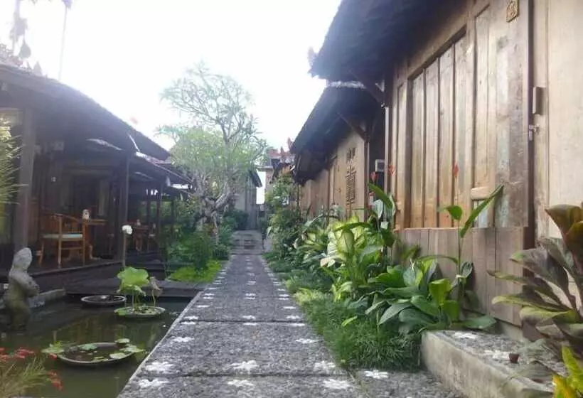 Fotos del hotel Joglo Taman Sari Villa:  10