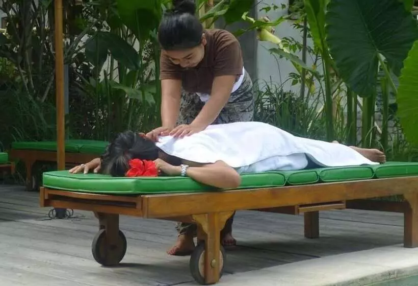 Fotos del hotel Joglo Taman Sari Villa:  5