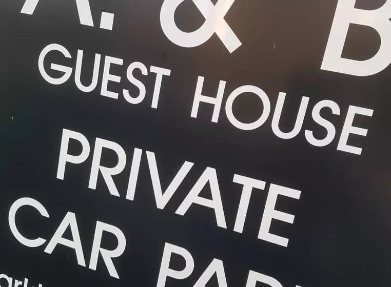 Fotos del hotel A & B Guest House:  10