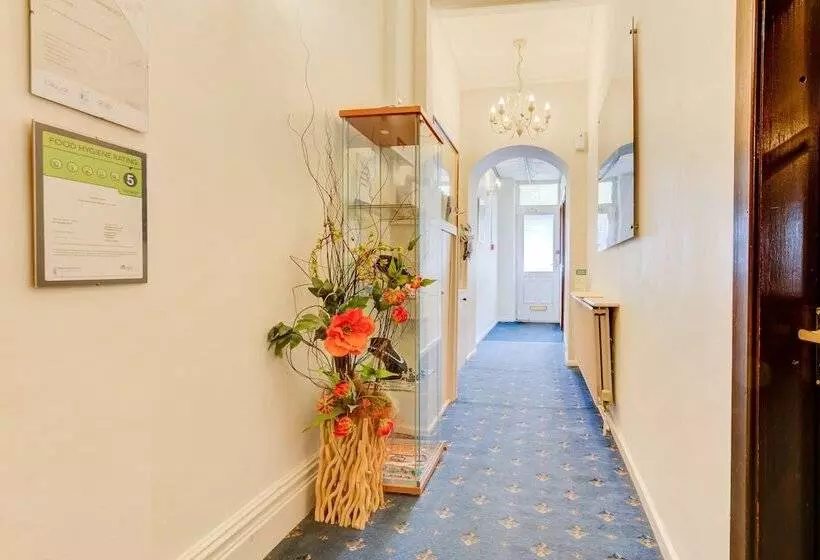 Fotos del hotel The Strathdon:  2