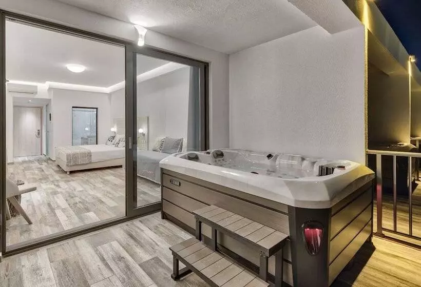Fotos del hotel Mandala Seafront Suites:  2