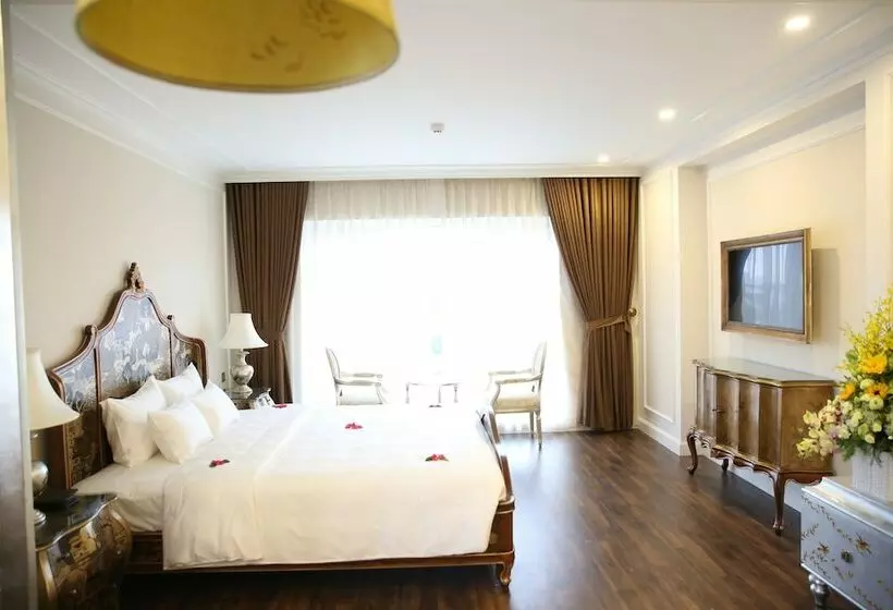 Damsels Hanoi Boutique