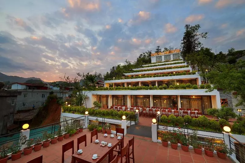 Fotos del hotel Sapa Village:  3