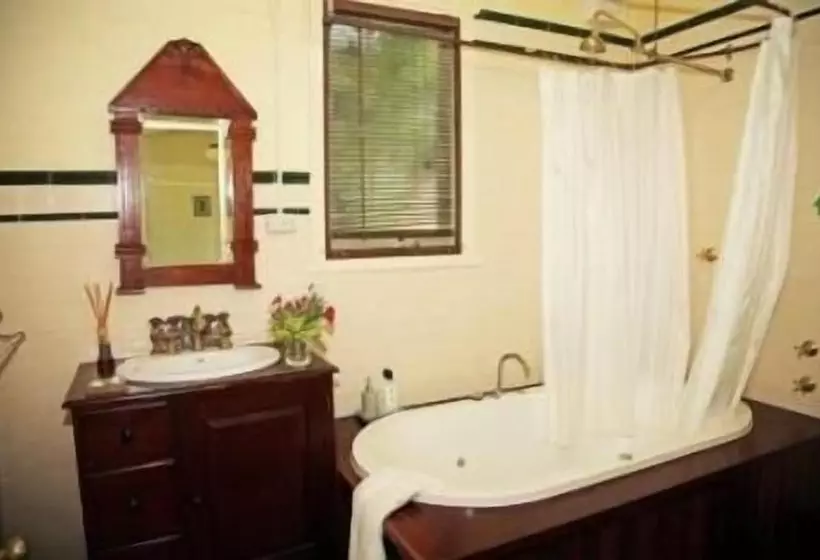 Fotos del hotel Fawkes House Country Spa Retreat:  14