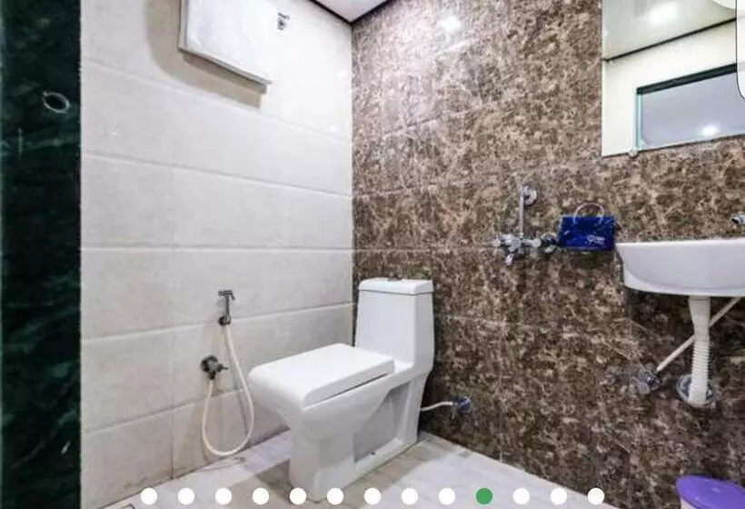 Fotos del hotel Guest Inn Residency:  2