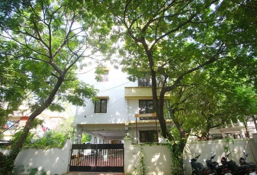 OYO 10130 Felicity INN Nungambakkam