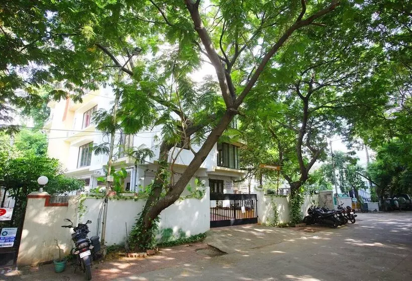 Fotos del hotel OYO 10130 Felicity INN Nungambakkam:  2