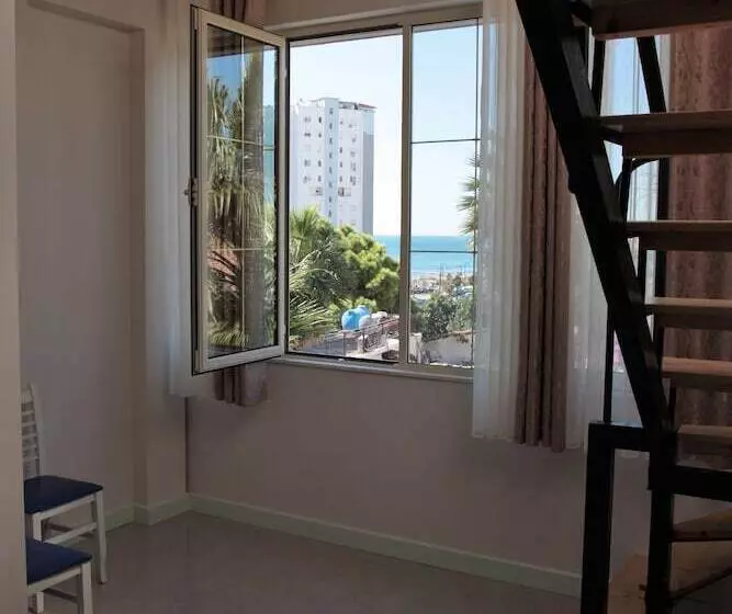 Fotos del hotel Veliera:  11