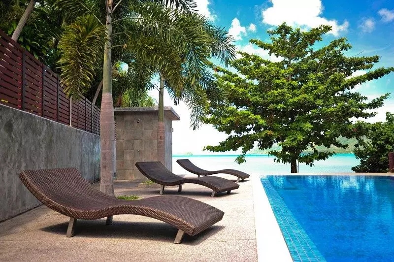 Fotos del hotel Chalong Beachfront Residence:  15