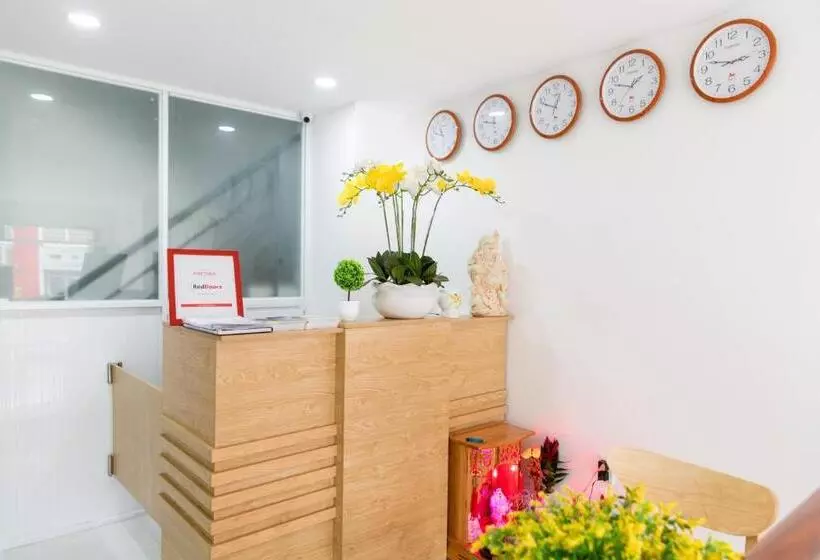 Fotos del hotel Reddoorz Plus Near Nguyen Hue Walking Street:  13