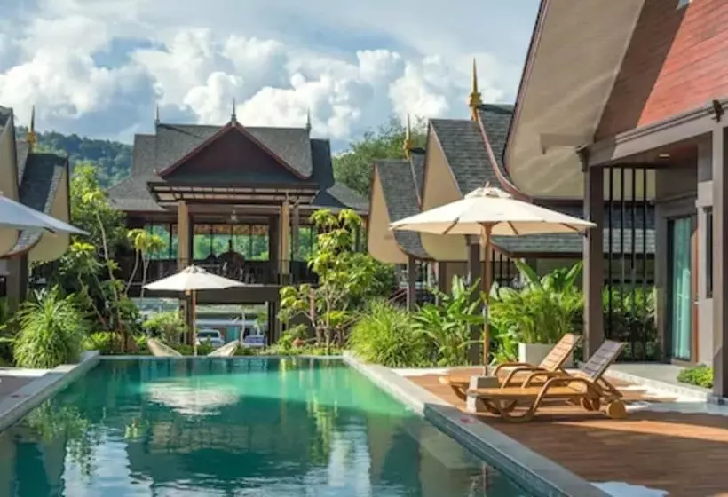 Fotos del hotel The Scene Cliff View Villas:  21