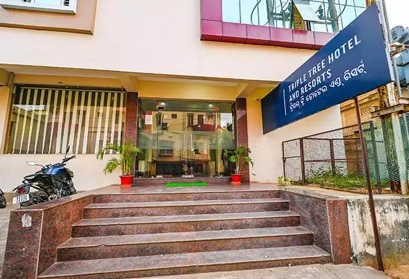 Fotos del hotel Capital O 28034 Triple Tree S & Resorts:  3
