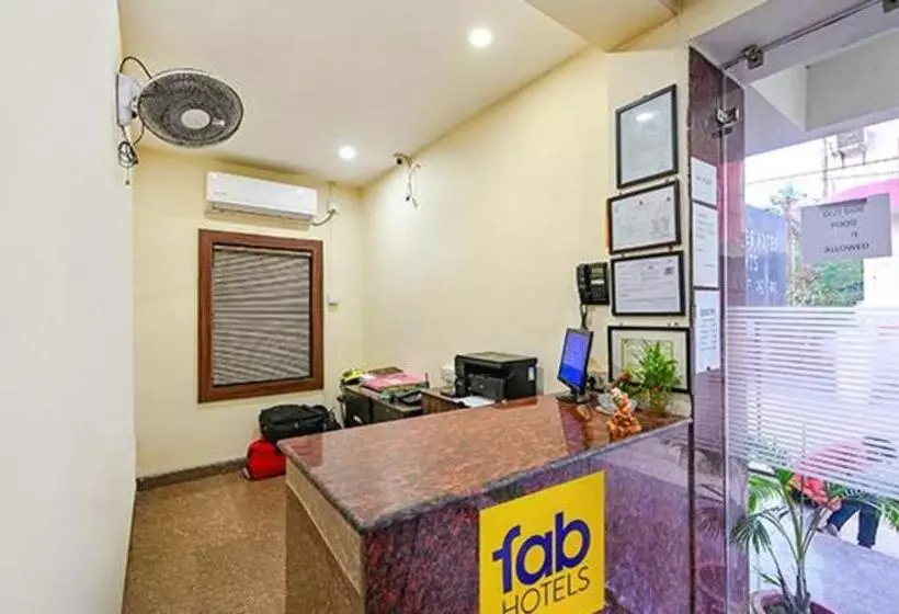 Fotos del hotel Capital O 28034 Triple Tree S & Resorts:  5