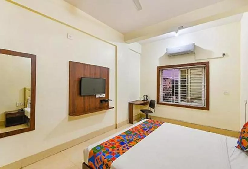 Fotos del hotel Capital O 28034 Triple Tree S & Resorts:  15