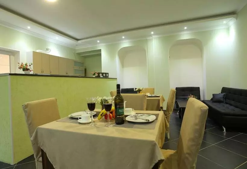 Fotos del hotel Aristocrat:  4