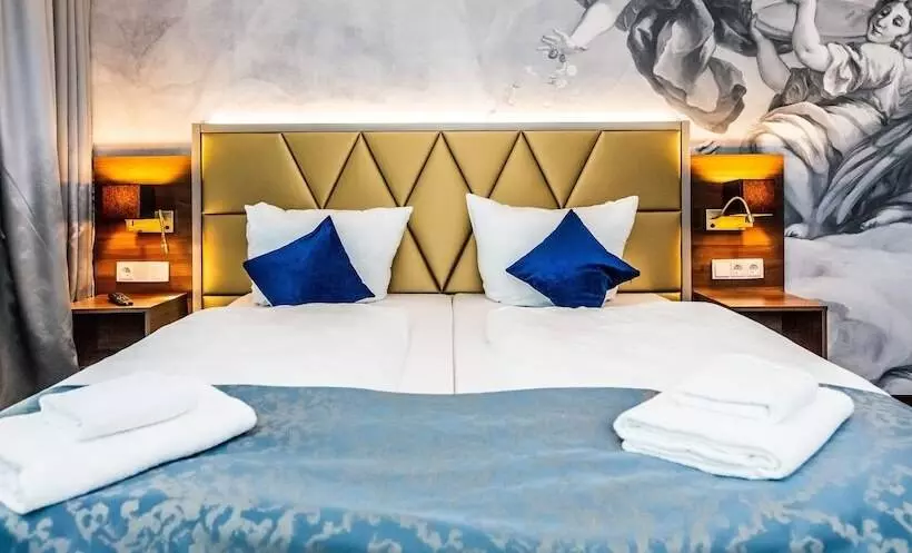 Fotos del hotel Best Western Plus Royal Suites:  7