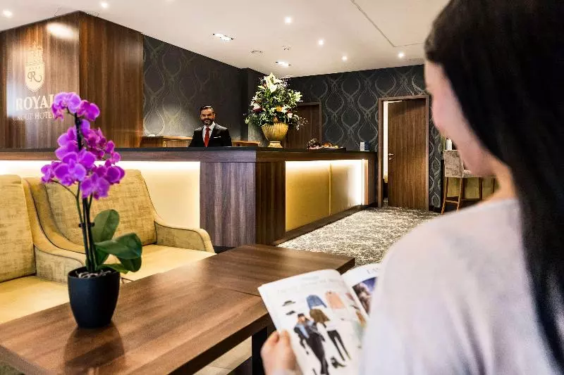 Fotos del hotel Best Western Plus Royal Suites:  18