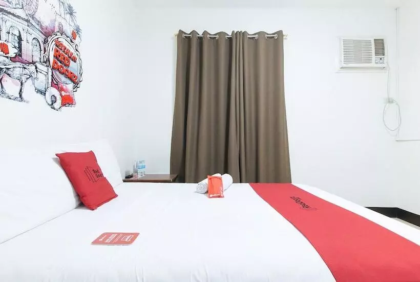 Fotos del hotel Reddoorz Plus At Edsa Congressional  Vaccinated Staff:  8