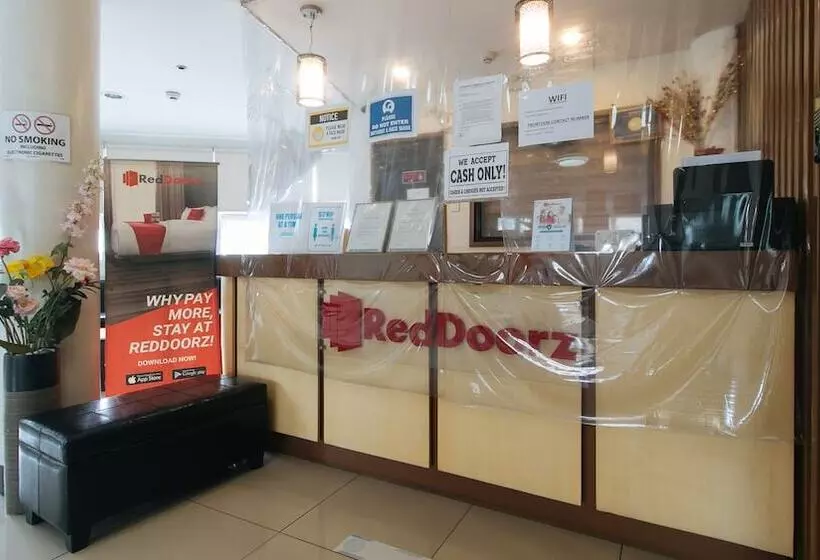 Fotos del hotel Reddoorz Plus At Edsa Congressional  Vaccinated Staff:  3