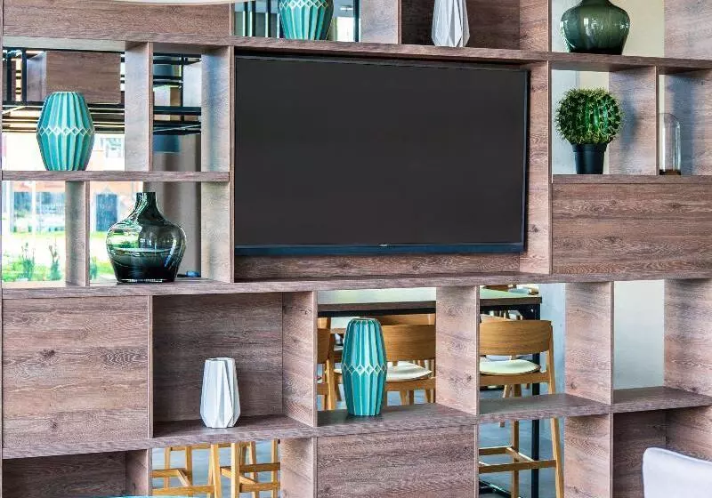 Fotos del hotel Hampton By Hilton Warsaw Mokotow:  2