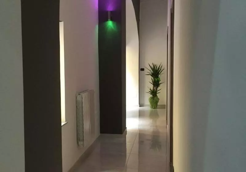 Fotos del hotel Mb95  Mezzocannone Luxurious Bed&breakfast:  4