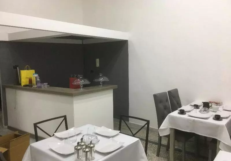 Fotos del hotel Mb95  Mezzocannone Luxurious Bed&breakfast:  5