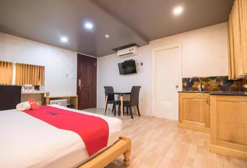 Fotos del hotel Reddoorz Plus Near Secc:  7