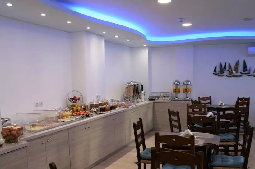 Fotos del hotel Naiades Marina:  7
